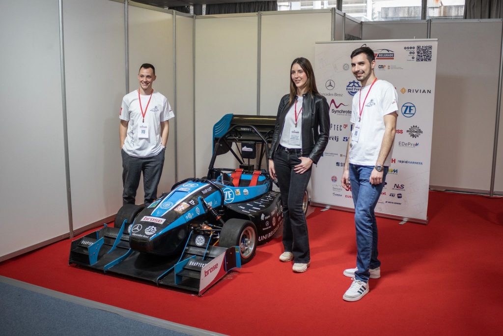 Drumska Strela na Sajmu automobila 2024.